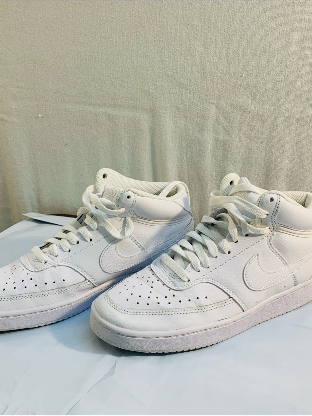 Nike White Mid-Top Leather Sneakers Women’s 8